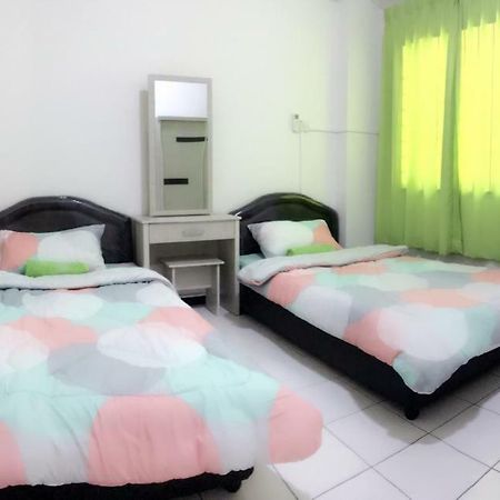 קוטה קינבלו Api Api Centre Apartment Homestay מראה חיצוני תמונה