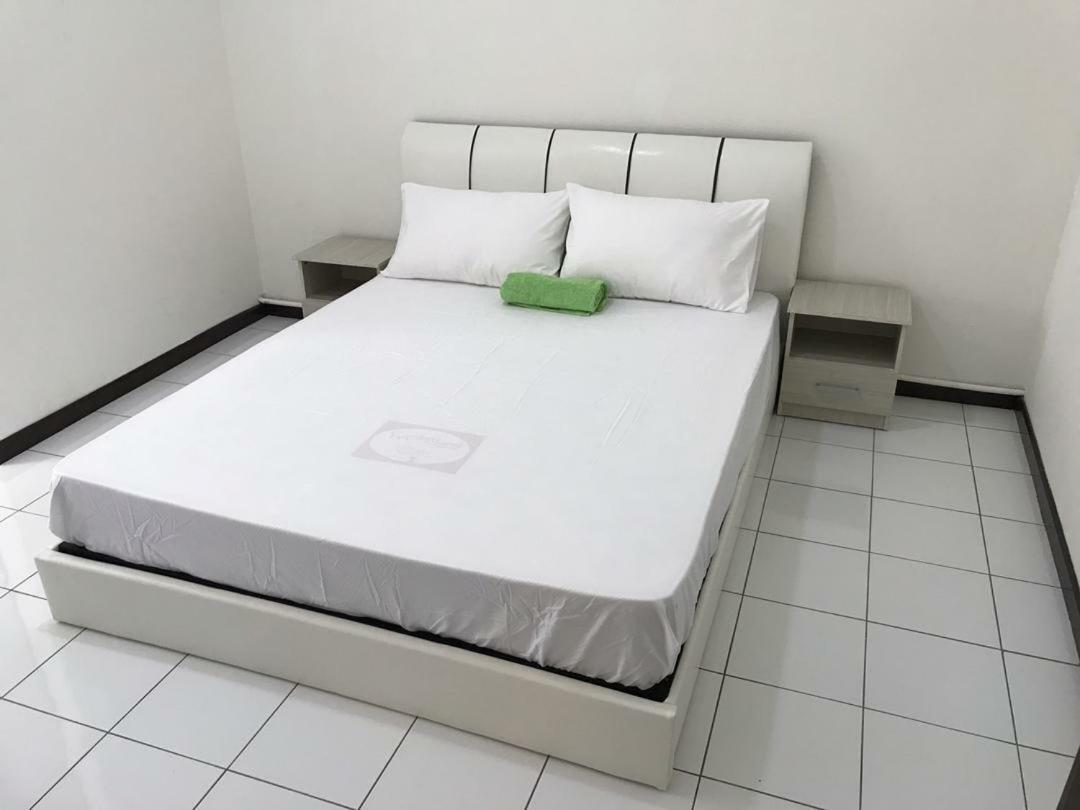 קוטה קינבלו Api Api Centre Apartment Homestay מראה חיצוני תמונה